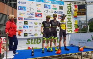 Il podio della gara Juniores di Bolzano vinta da Lorenzo Salvetti