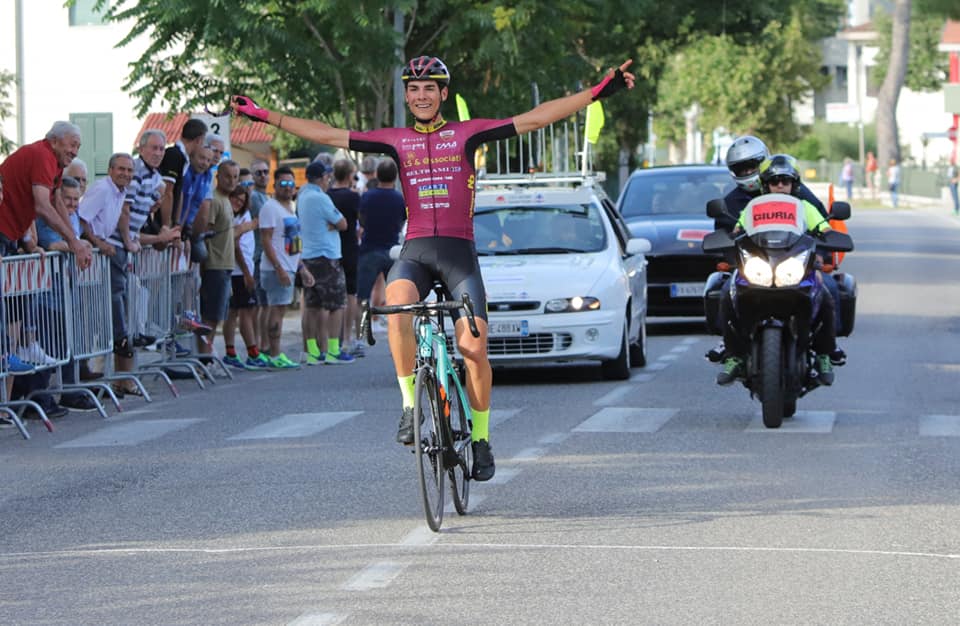 Filippo Baroncini vince a Vallefoglia