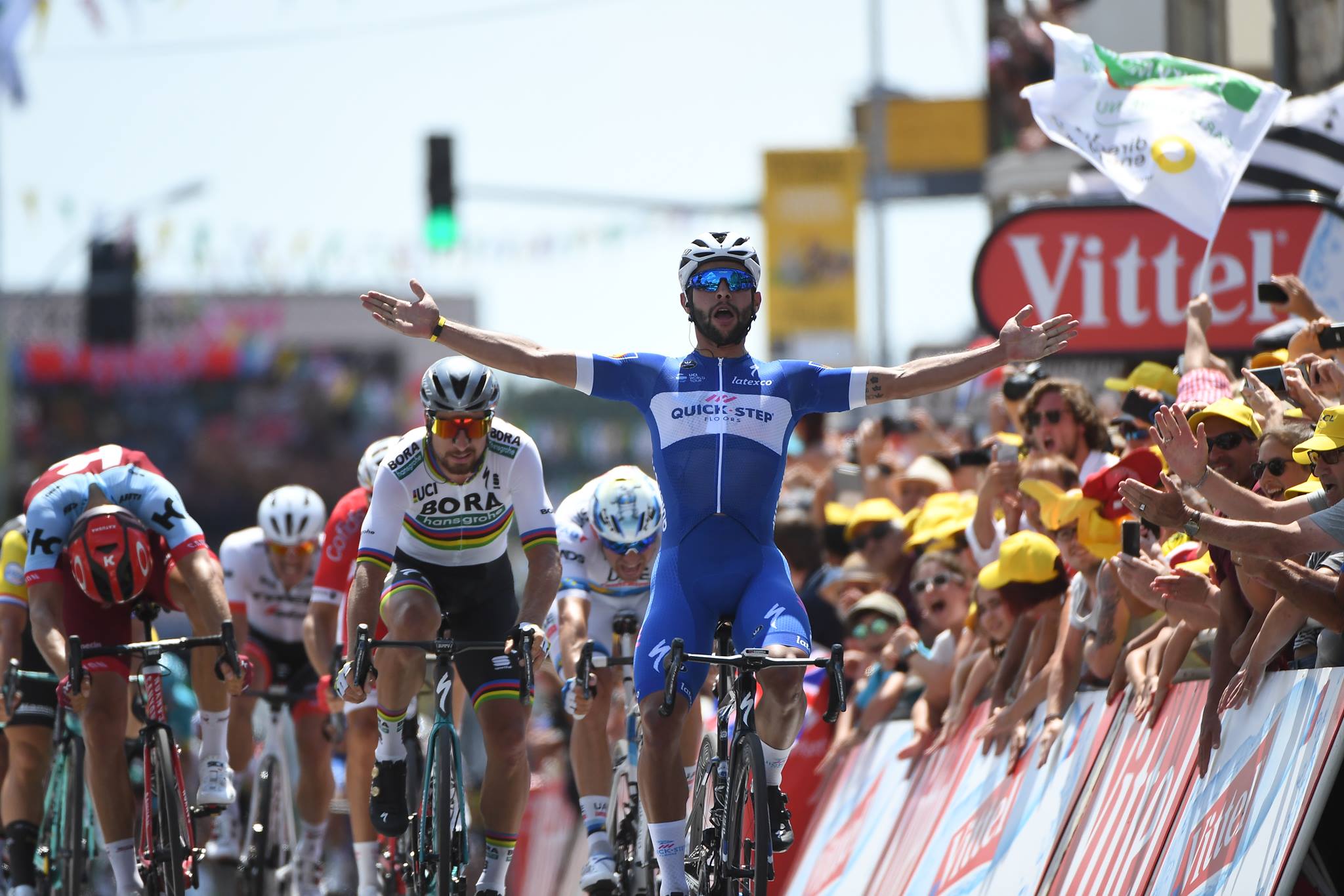 Fernando Gaviria vince la prima tappa del Tour de France 2018