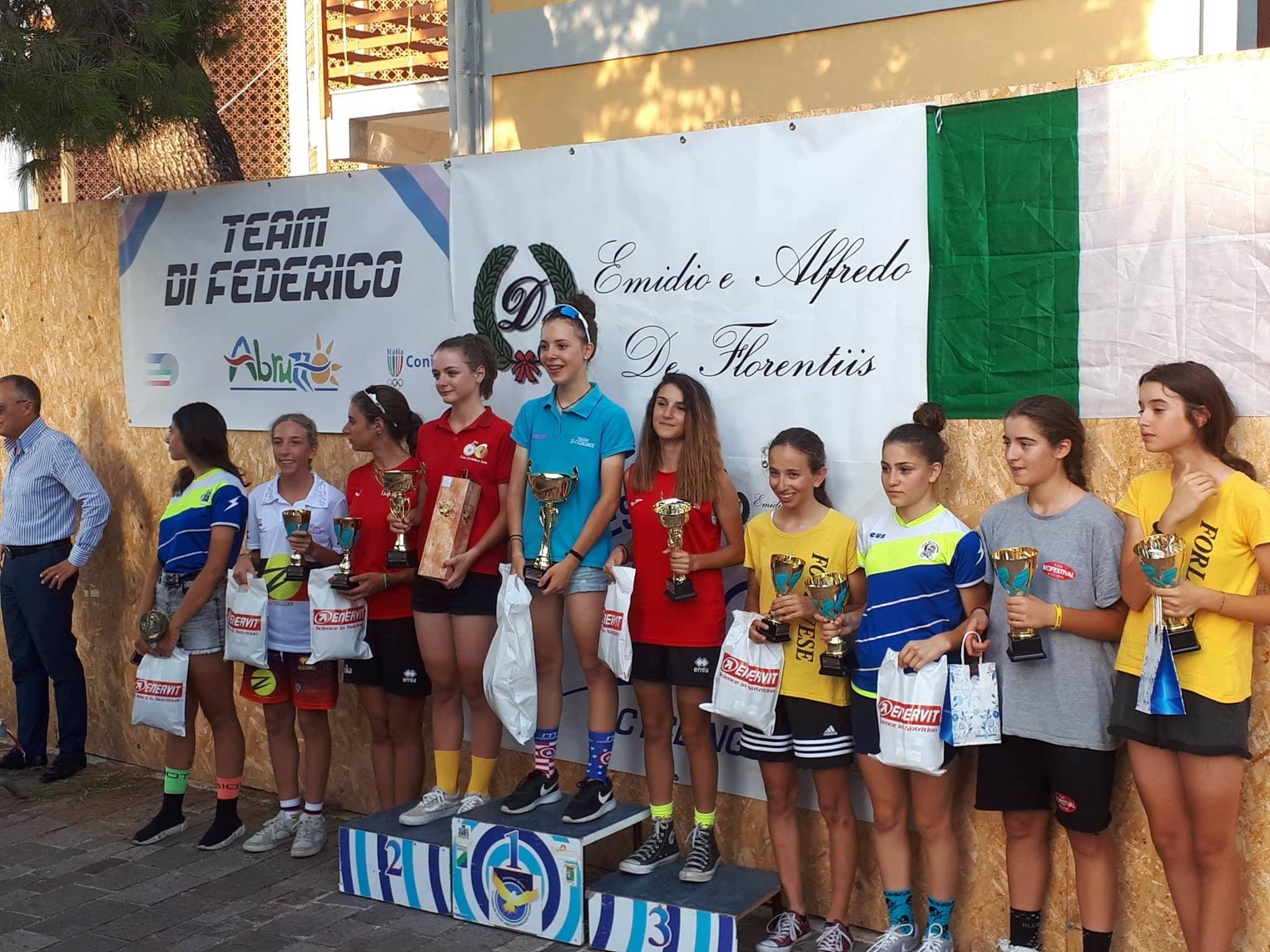 Il podio Donne Esordienti di Pescara