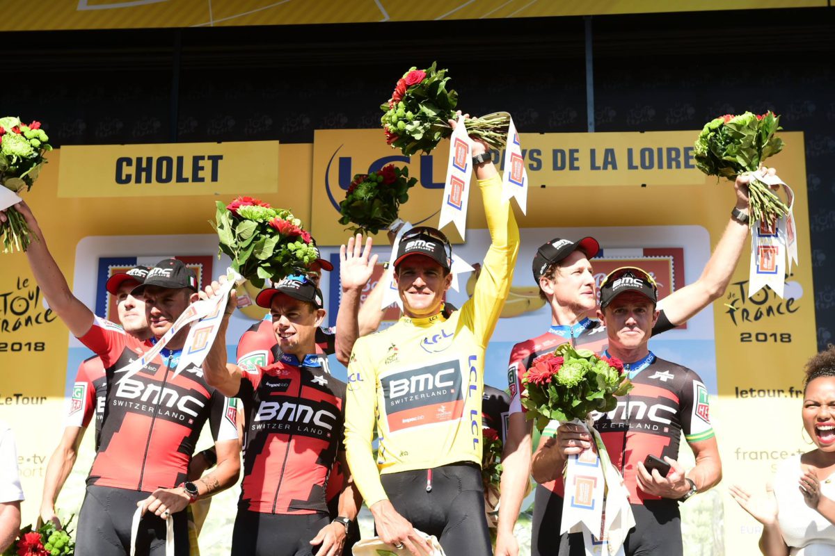La BMC vince la terza tappa del Tour de France 2018, una cronosquadre. Van Avermaet maglia gialla (foto ASO)