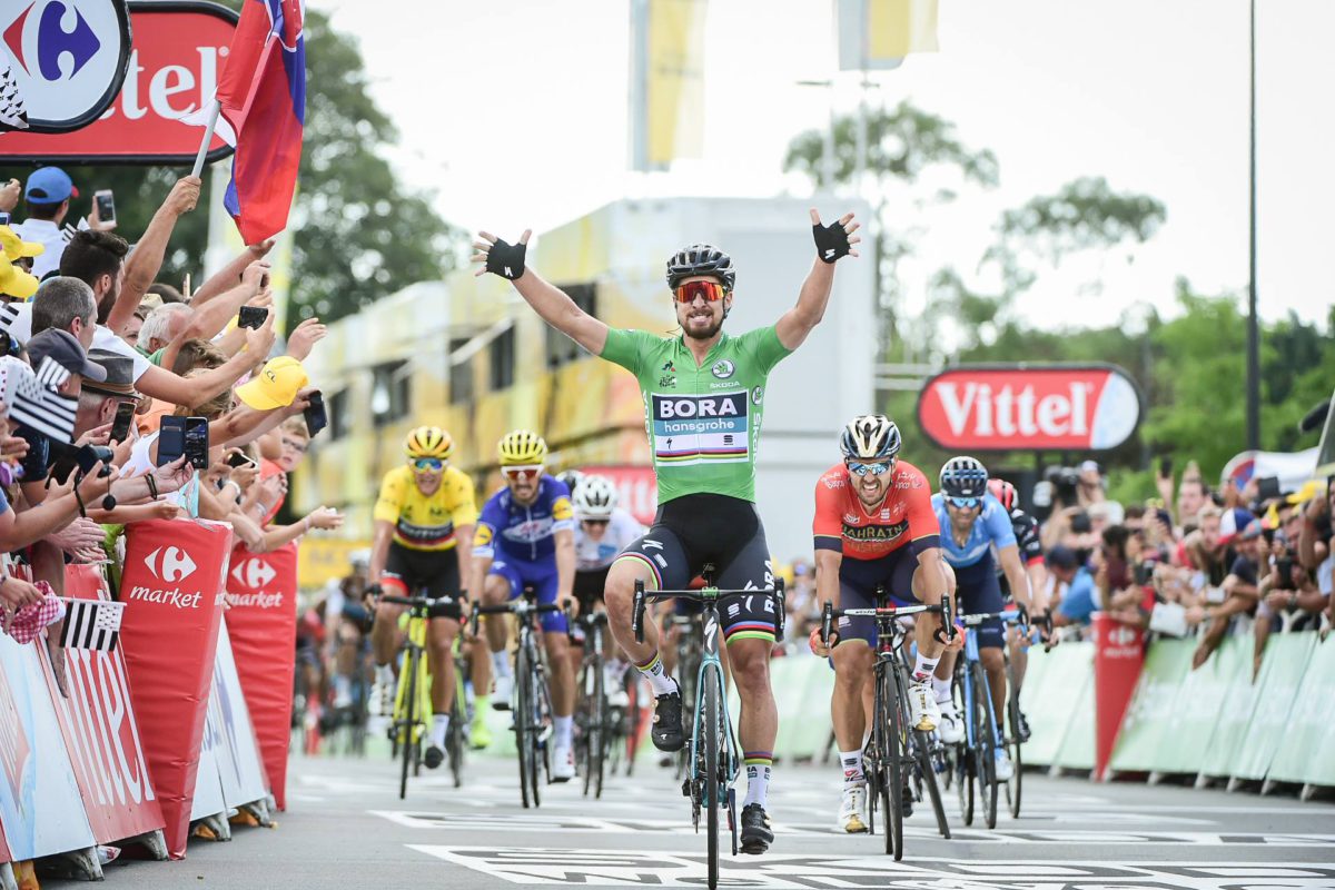 Peter Sagan anticipa Sonny Colbrelli nella quinta tappa del Tour de France 2018