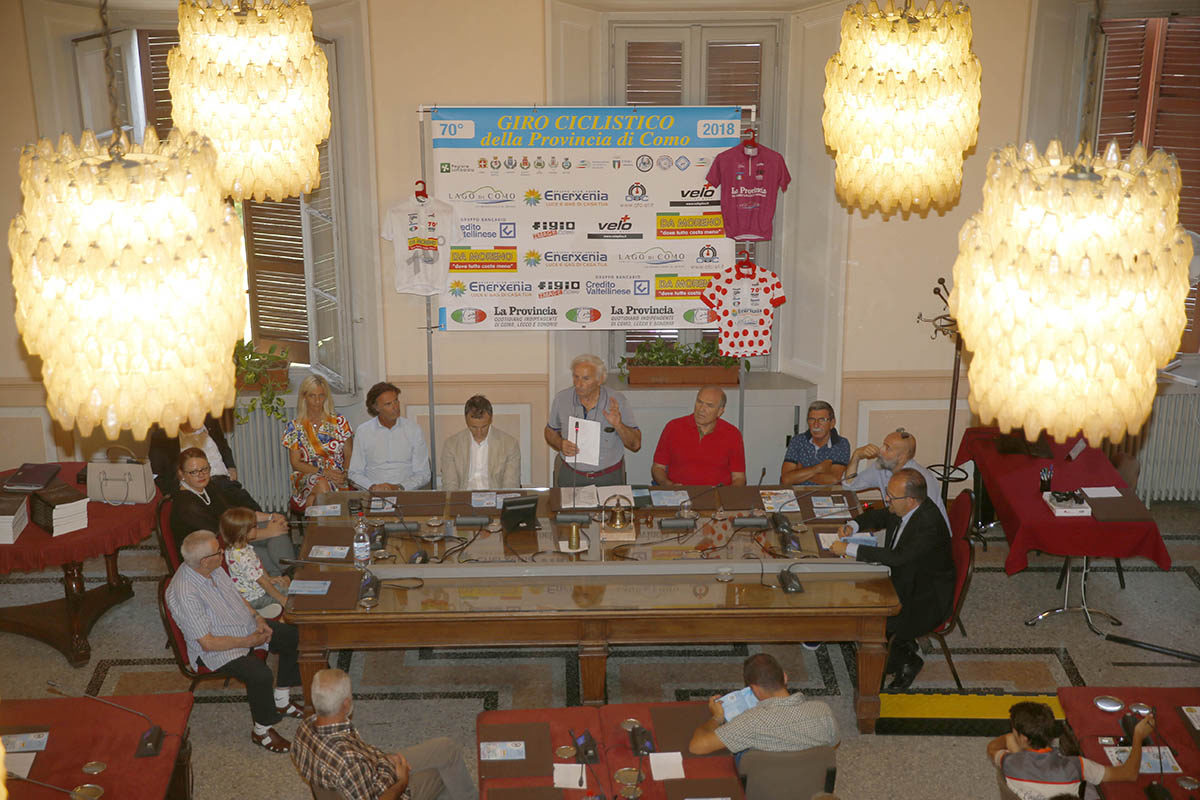 Presentazione Giro della Provincia di Como (foto Soncini)