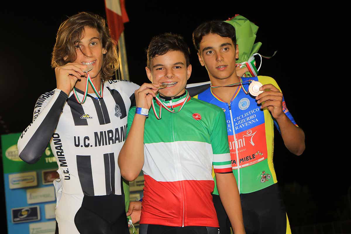 Il podio del Campionato Italiano Corsa a punti Esordienti vinto da Matteo Fiorin