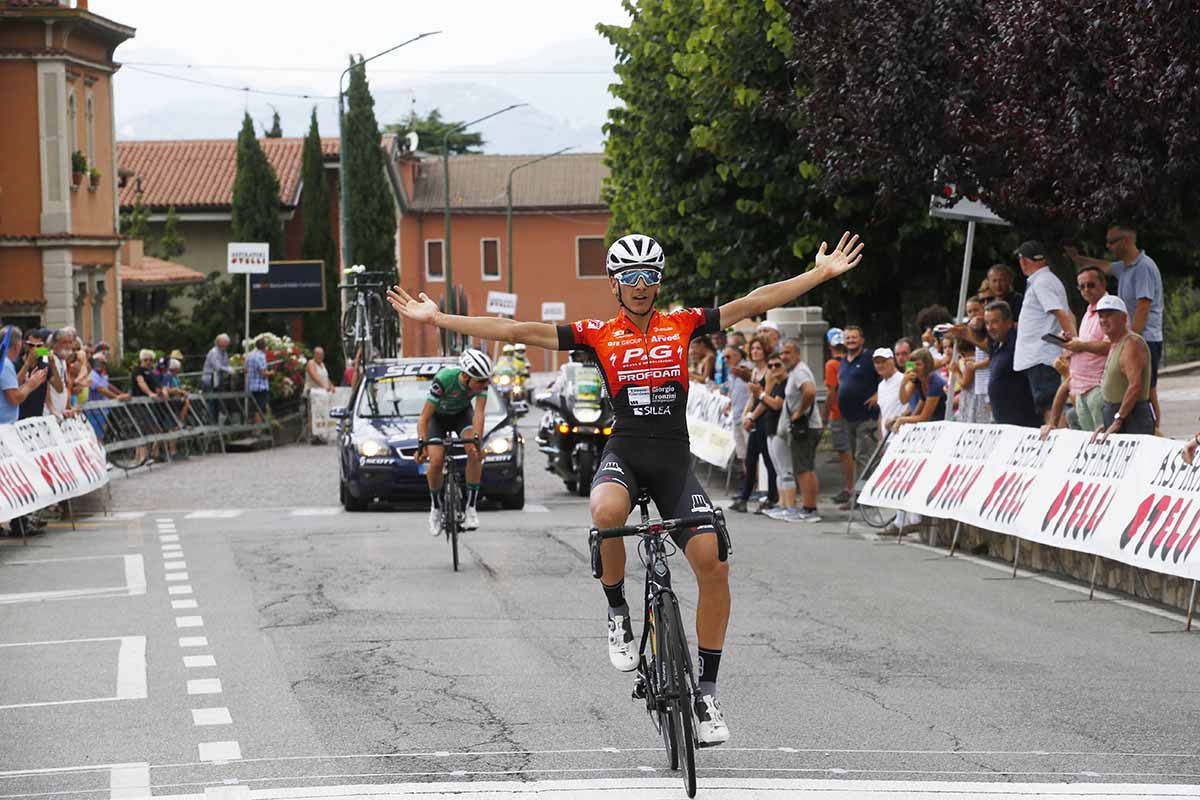 Nicolò Parisini vince la prima tappa della 3 Giorni Ciclistica Bresciana 2018