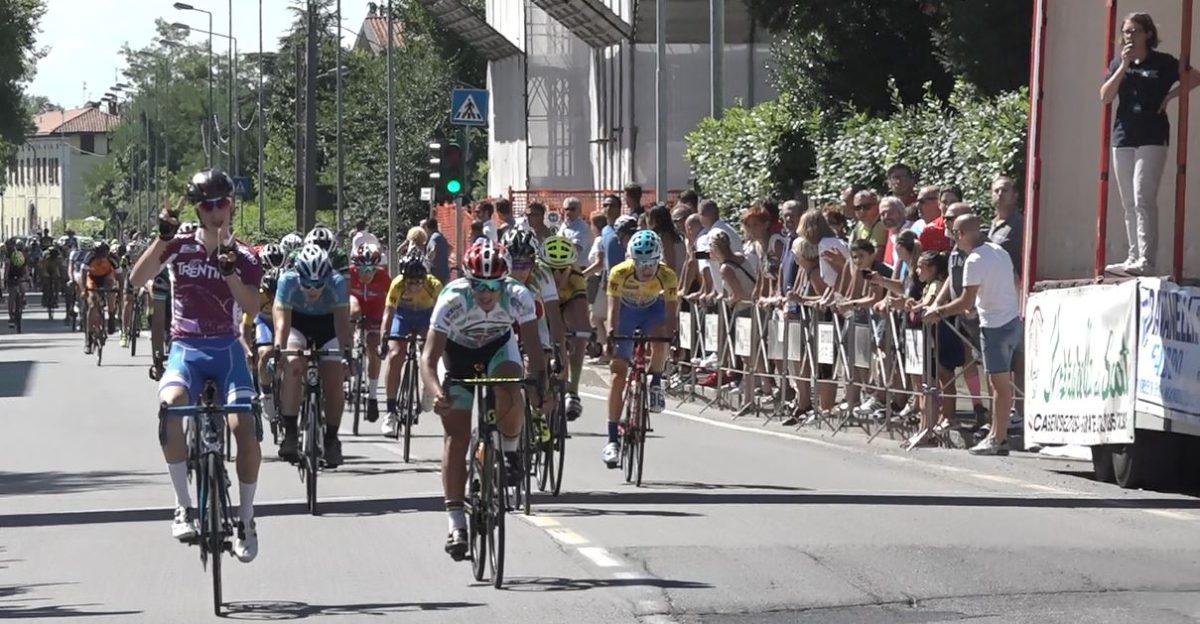 La vittoria di Lorenzo Cazzaniga nella gara Esordienti unica di Cassinone di Seriate