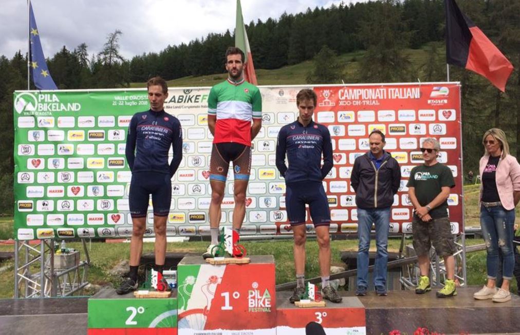 Il podio del Campionato Italiano Elite XCO di Pila vinto da Gerhard Kerschbaumer