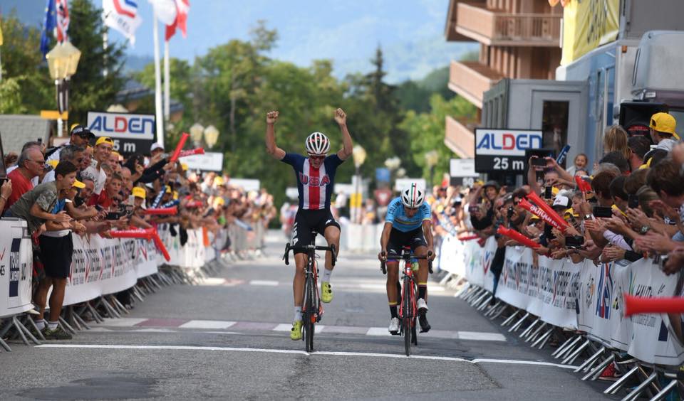Esulta l'americano Brandon McNulty ma vince il colombiano Ivan Ramiro Sosa nella settima tappa del Tour de l'Avenir