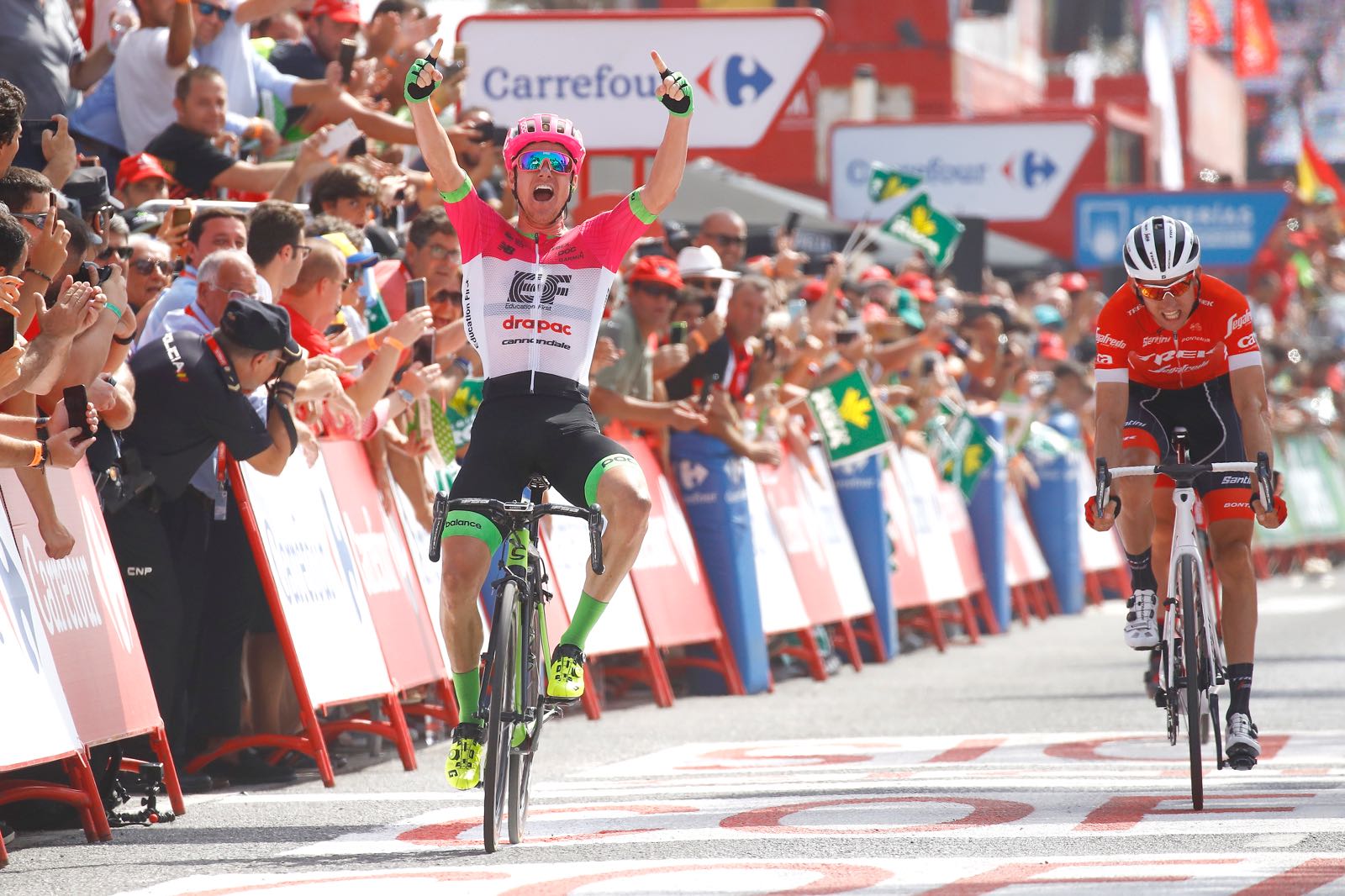 Simon Clarke vince la quinta tappa della Vuelta a Espana