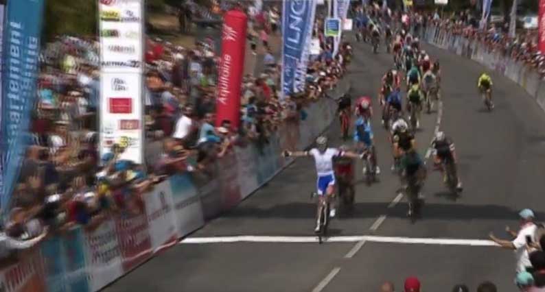 Arnaud Demare vince la quinta tappa del Tour Poitou-Charentes