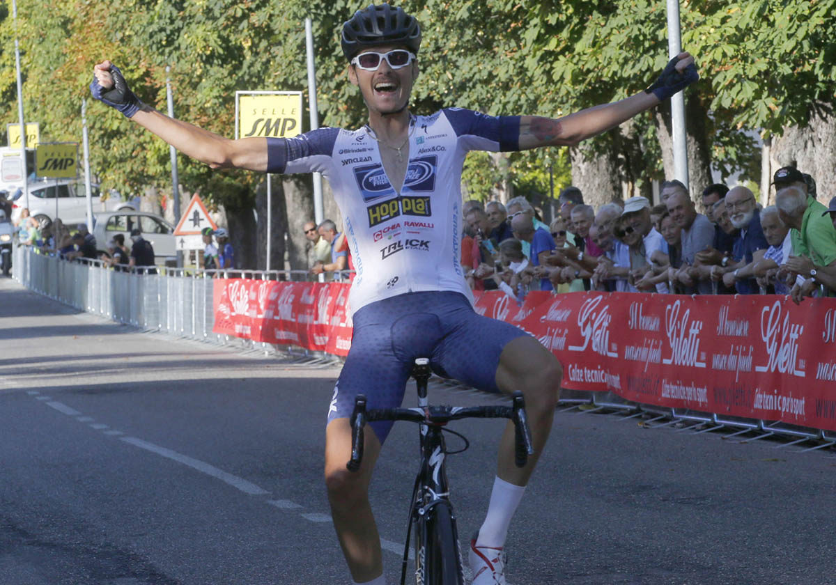 Andrea Cacciotti vince a Rovescala