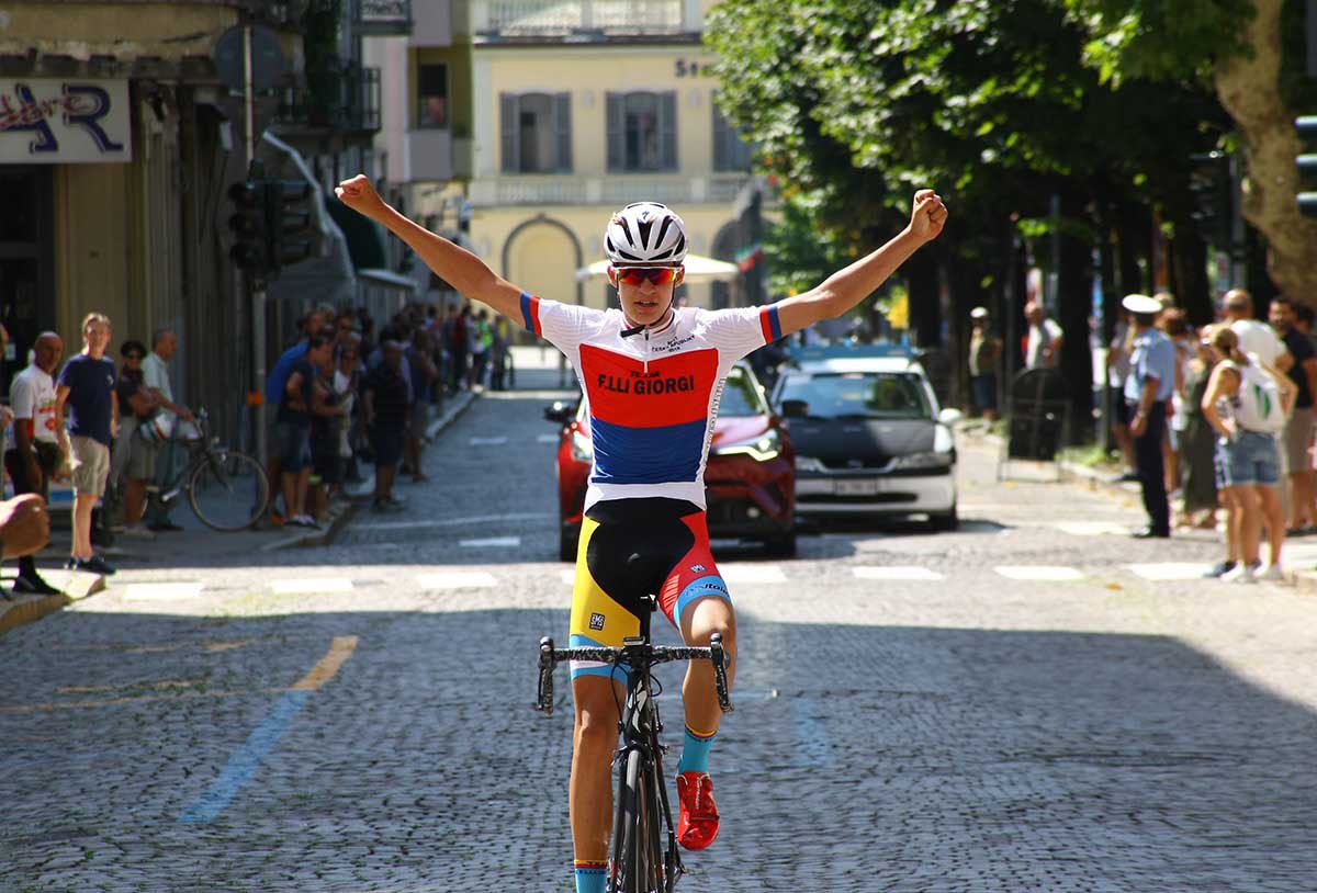 Mathias Vacek vince a Sondrio la seconda prova del Giro della Provincia di Como