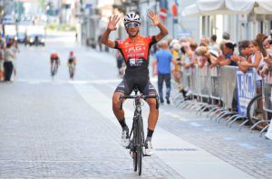 Nicolò Parisini vince la Piccola Roubaix Da Burbaneè a Borgomanero