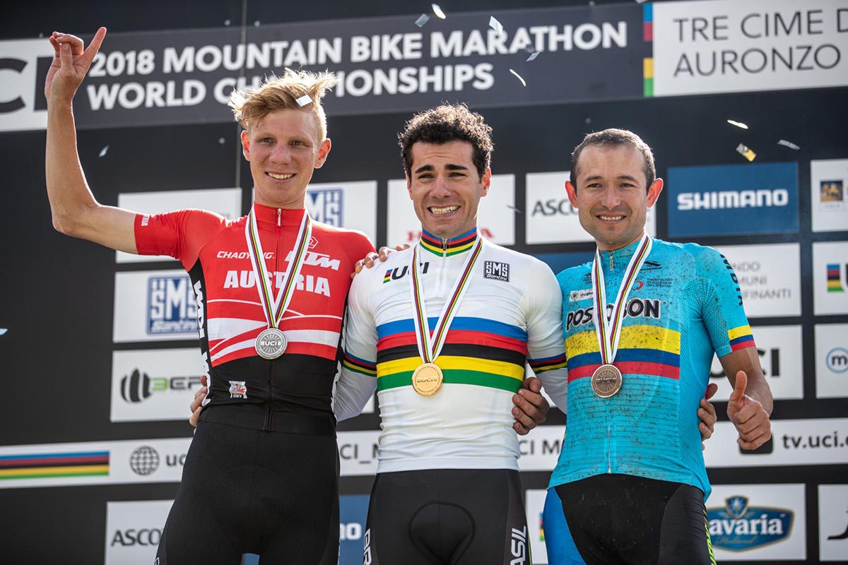 Il podio del Mondiale Marathon 2018 maschile vinto da Henrique Avancini