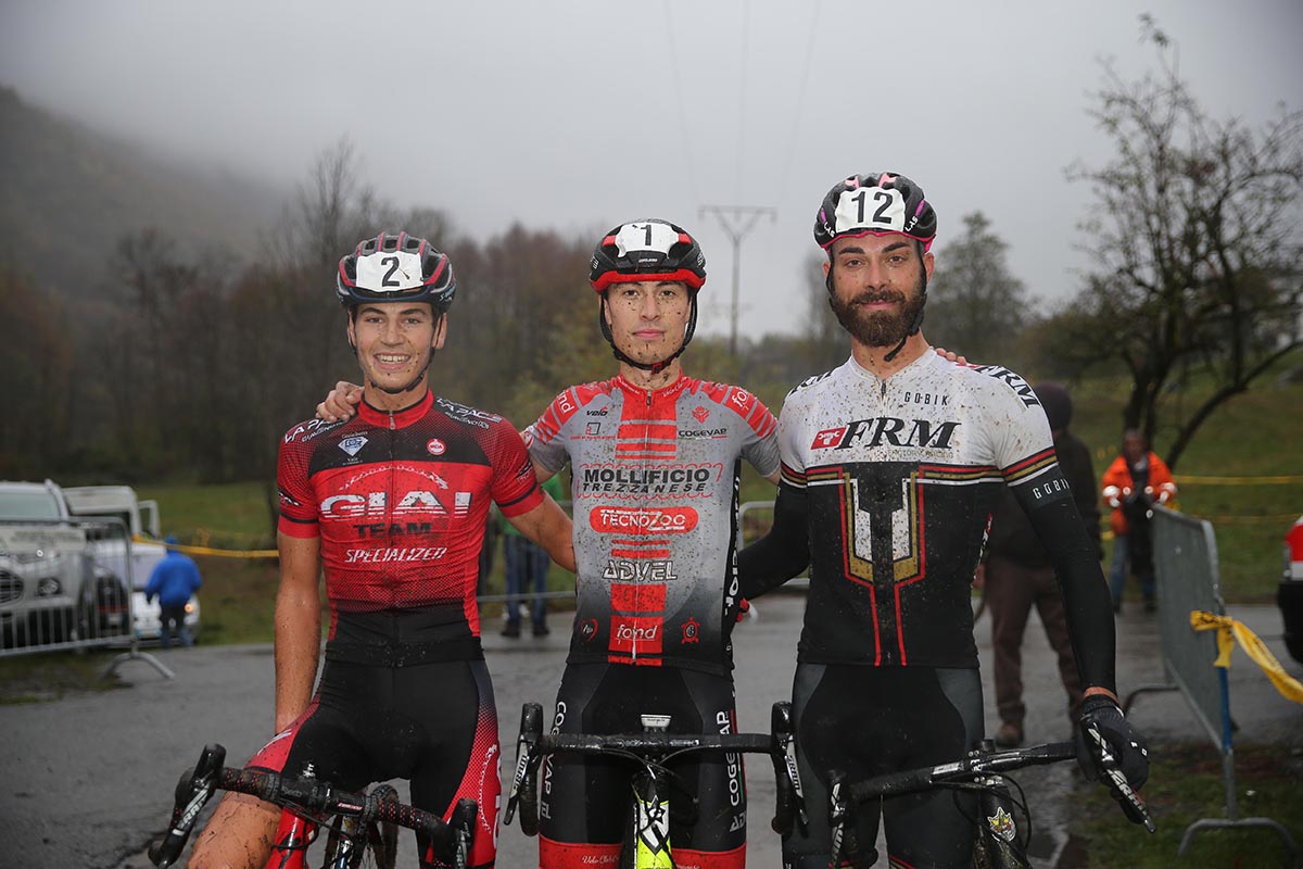 Il podio Open del ciclocross di Cantoira