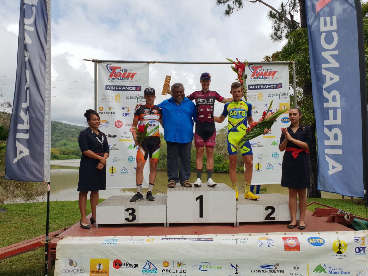 Il podio della quinta tappa A del Giro della Nuova Caledonia vinta da Alexander Konychev