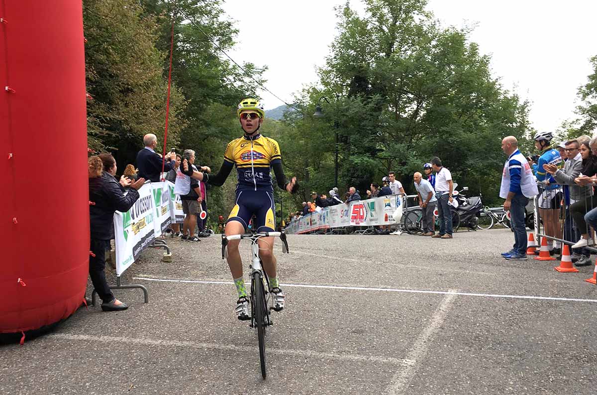 Nicolò Arrighetti vince alla Madonna dello Zuccarello