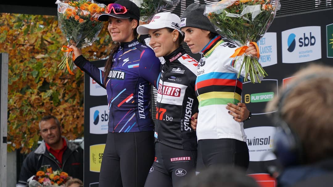 Alice Maria Arzuffi diventa la prima italiana della storia a vincere una prova di Superprestige, il podio di Gavere