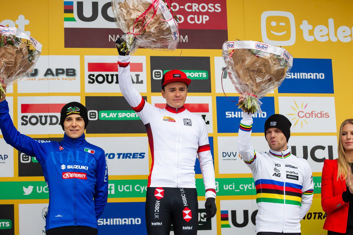 Jakob Dorigoni sul podio di Namur