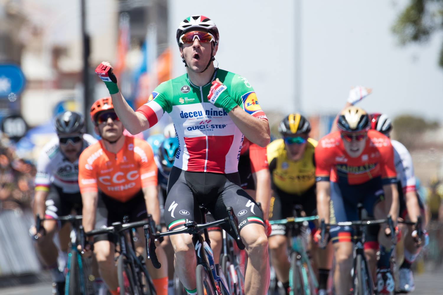 Elia Viviani vince la prima tappa del Tour Down Under