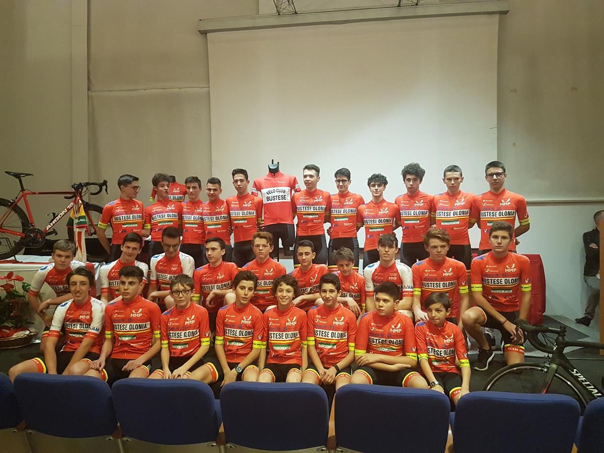 Il gruppo dell'Uc Bustese Olonia 2019