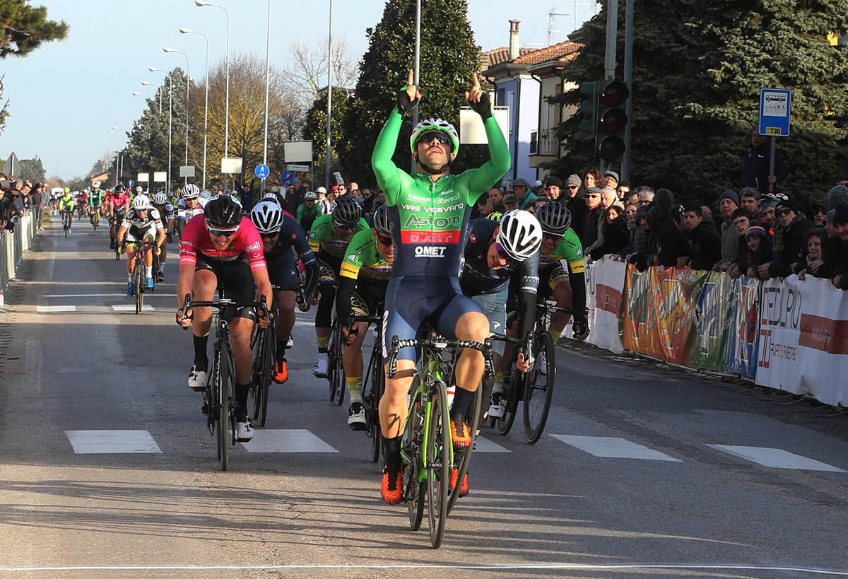 Gianmarco Begnoni vince la Coppa San Bernardino