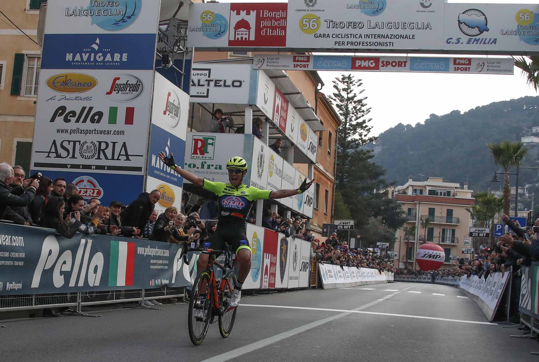Simone Velasco vince il Trofeo Laigueglia 2019