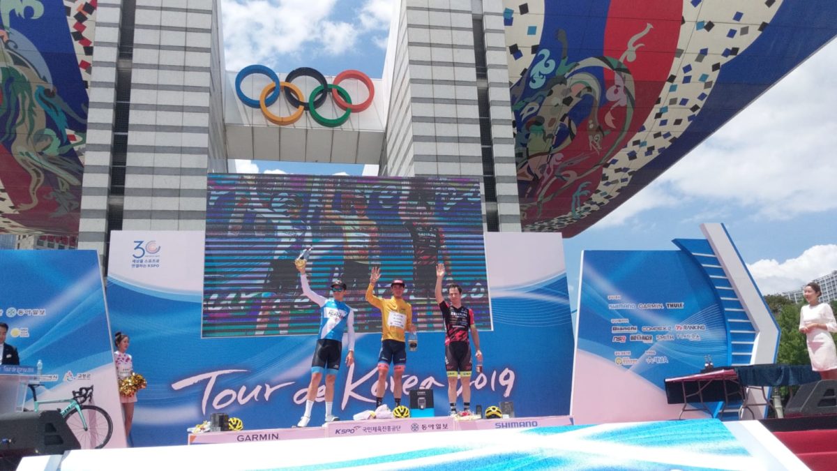 Il podio finale del Tour de Korea vinto da Filippo Zaccanti