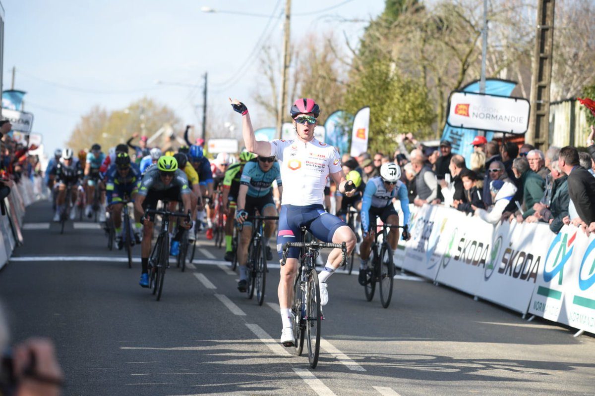 Alberto Dainese vince la seconda tappa del Tour de Normandie