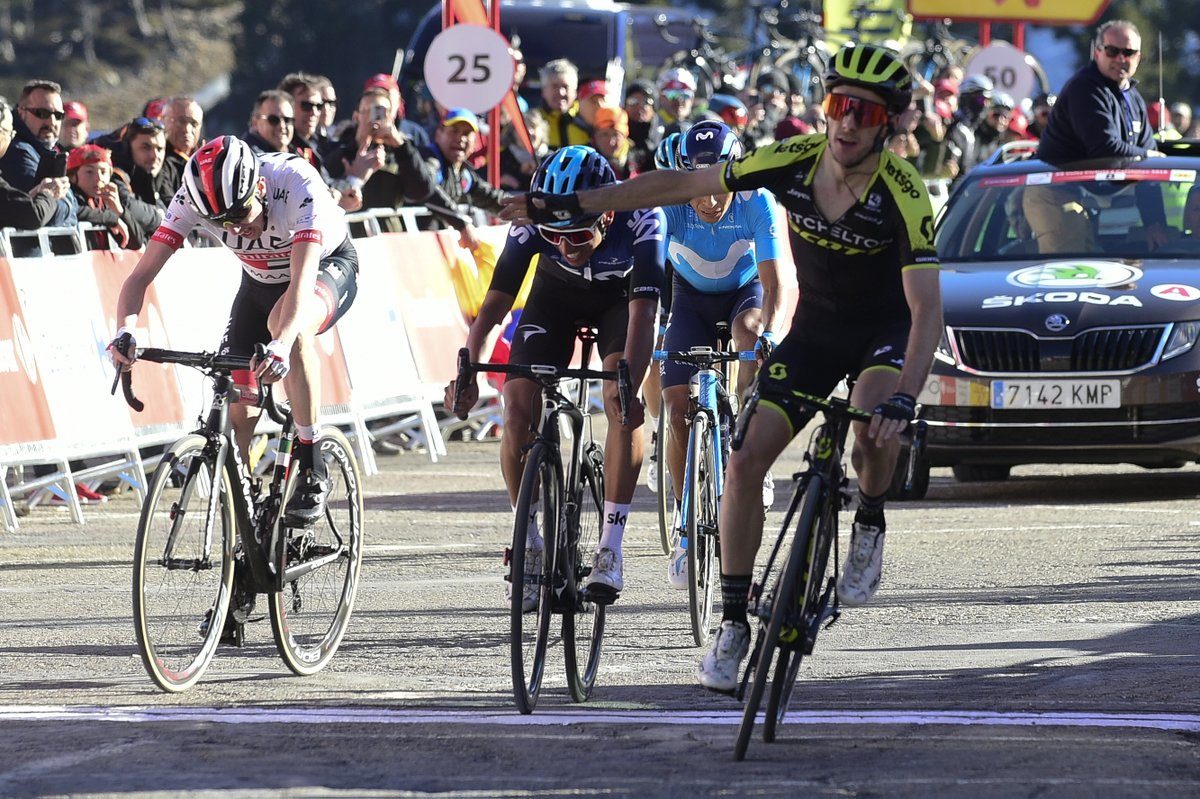 Adam Yates vince la terza tappa della Volta a Catalunya