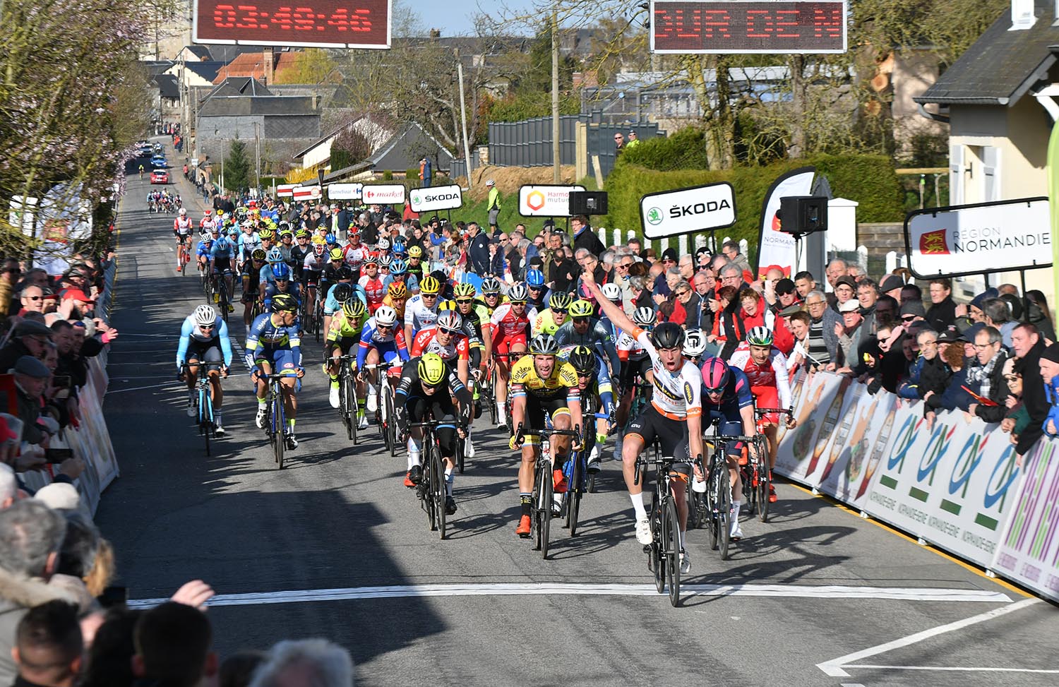 Nicolai Brochner batte Alberto Dainese nella prima tappa del Tour de Normandie