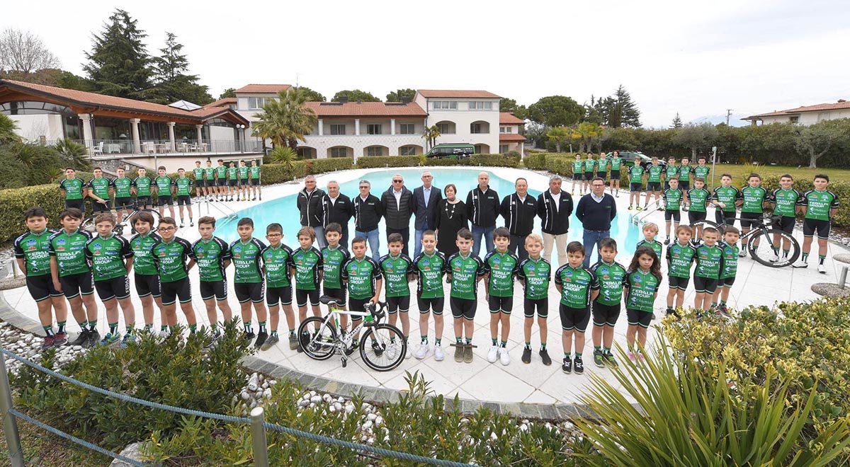 Il gruppo della Feralpi 2019 (foto Rodella)
