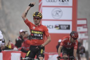 Primoz Roglic vince la sesta tappa dell'UAE Tour