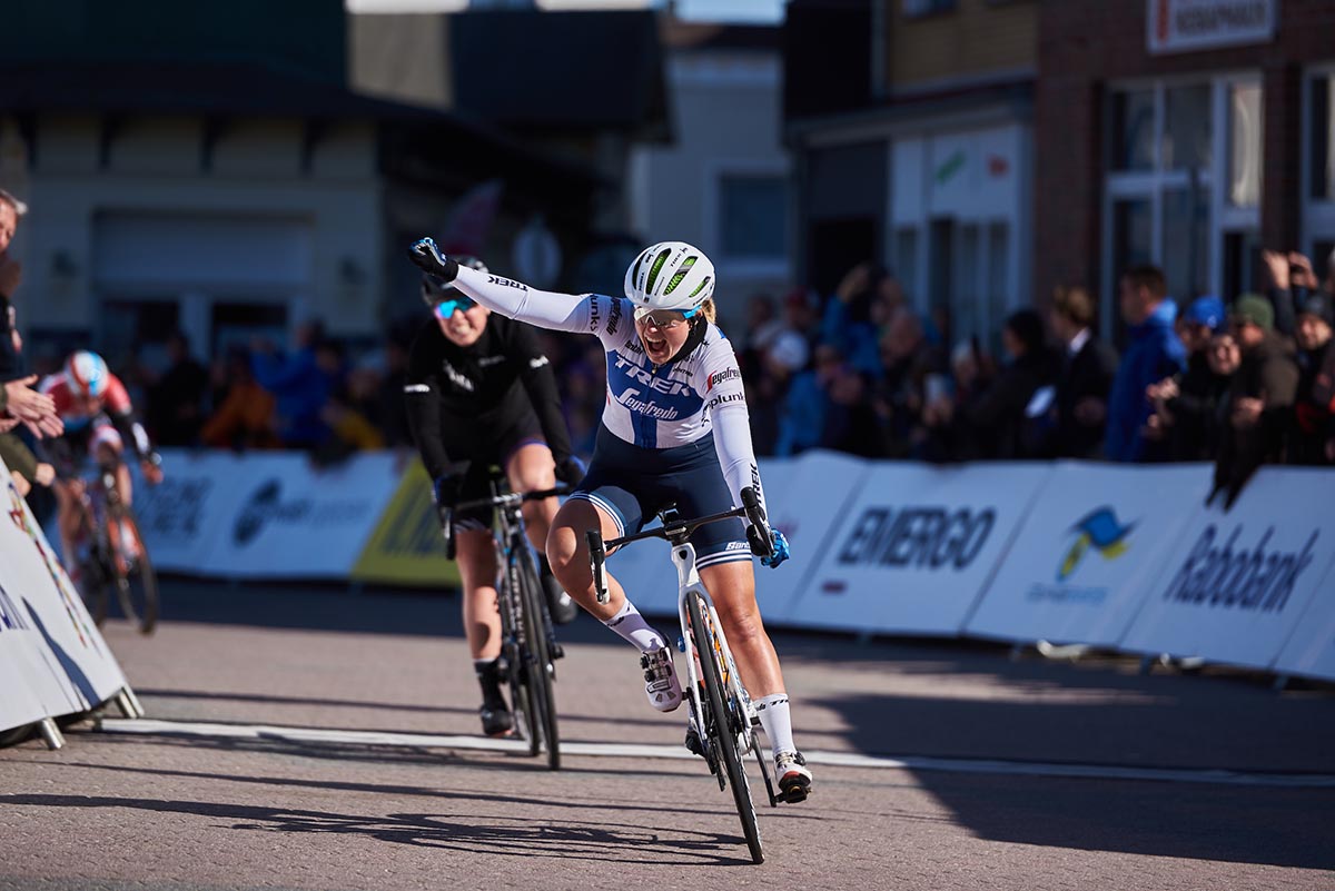 Lotta Lepistö vince la prima tappa dell'Healthy Ageing Tour 2019 (foto Sean Robinson/velofocus.com)