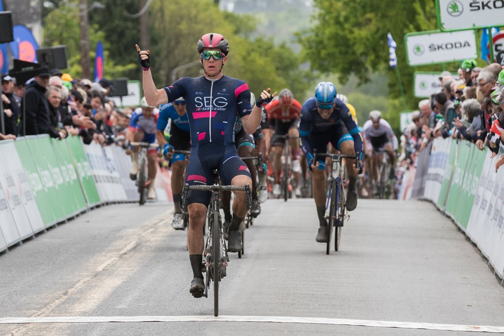 Alberto Dainese vince la seconda tappa del Tour de Bretagne 2019