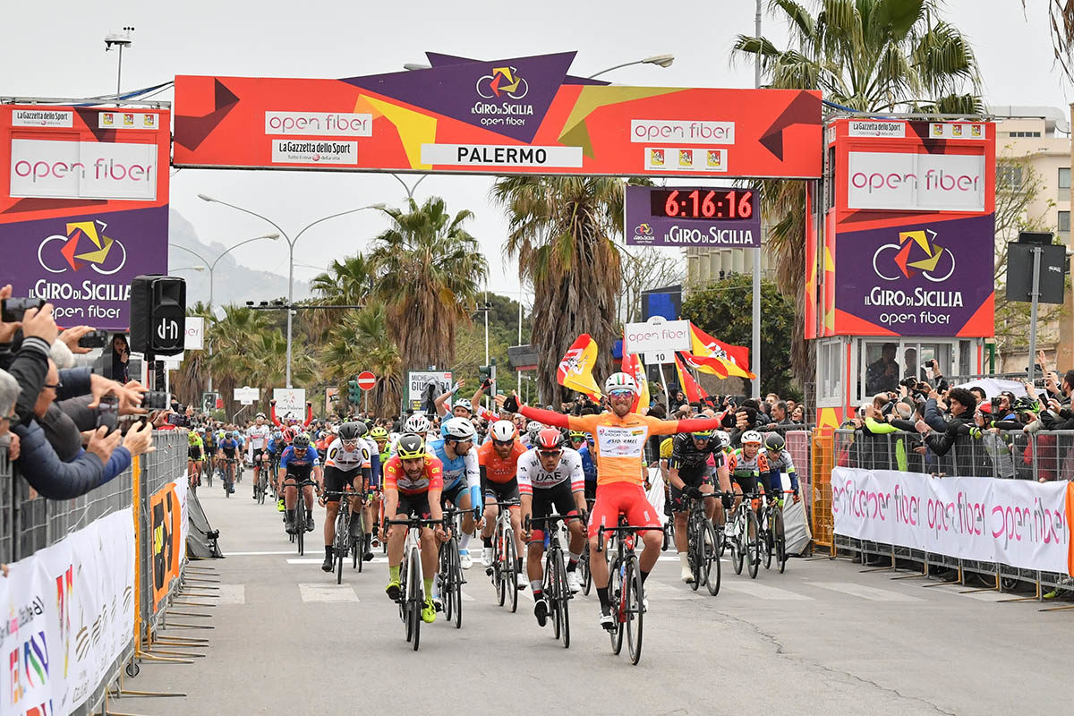 Manuel Belletti vince la seconda tappa del Giro di Siciali (foto LaPresse)