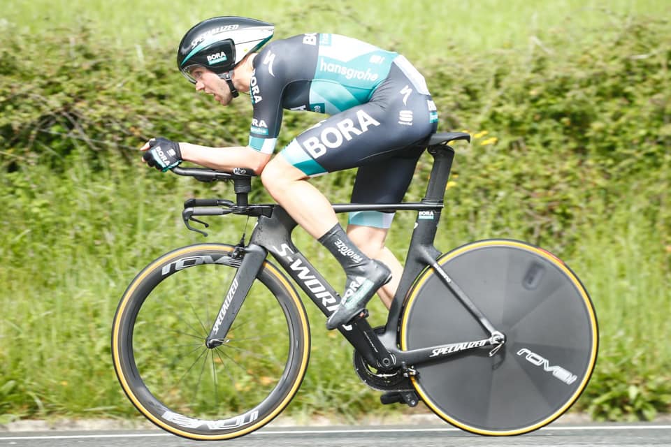 Maximilian Schachmann vince la prima tappa a cronometro della Iztulia Basque Country