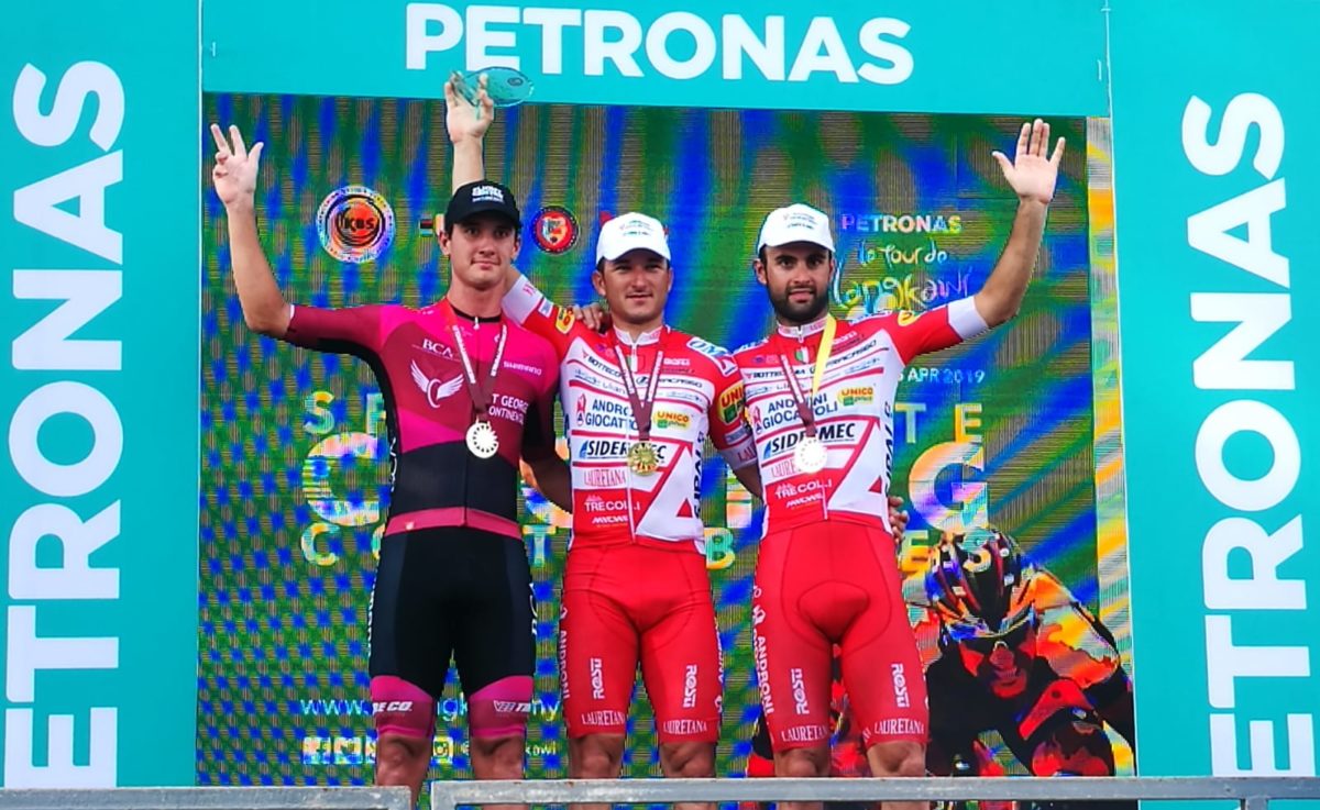 Il podio dell'ottava e ultima tappa del Tour de Langkawi 2019 vinta da Marco Benfatto