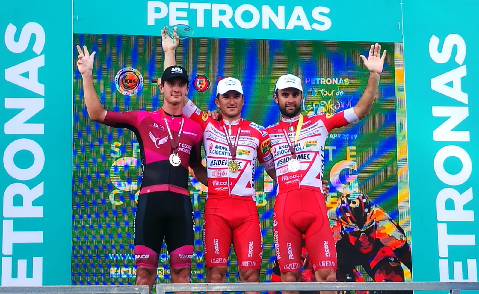 Il podio dell'ottava e ultima tappa del Tour de Langkawi 2019 vinta da Marco Benfatto