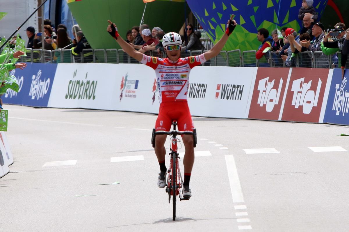 Fausto Masnada vince la terza tappa del Tour of the Alps (foto Photobicicailotto)