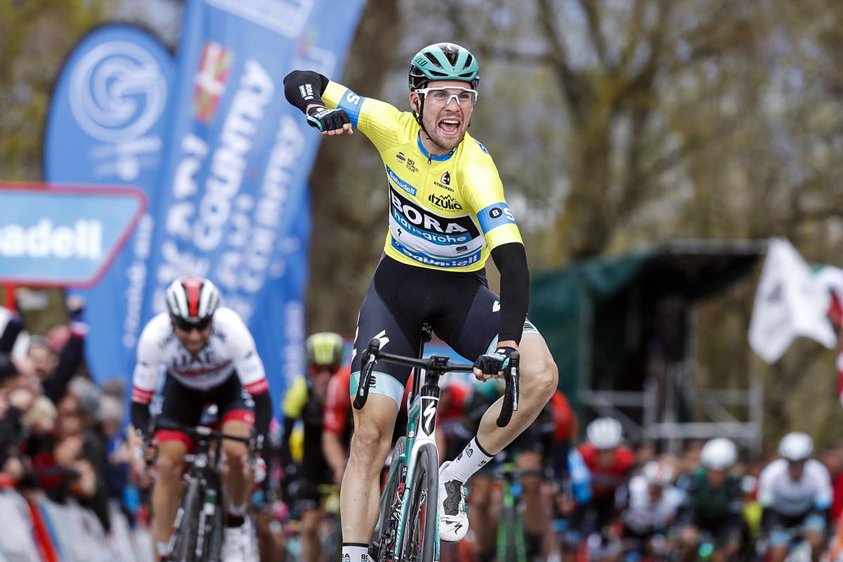 Maximilian Schachmann vince la terza tappa della Itzulia Basque Country (foto BettiniPhoto)