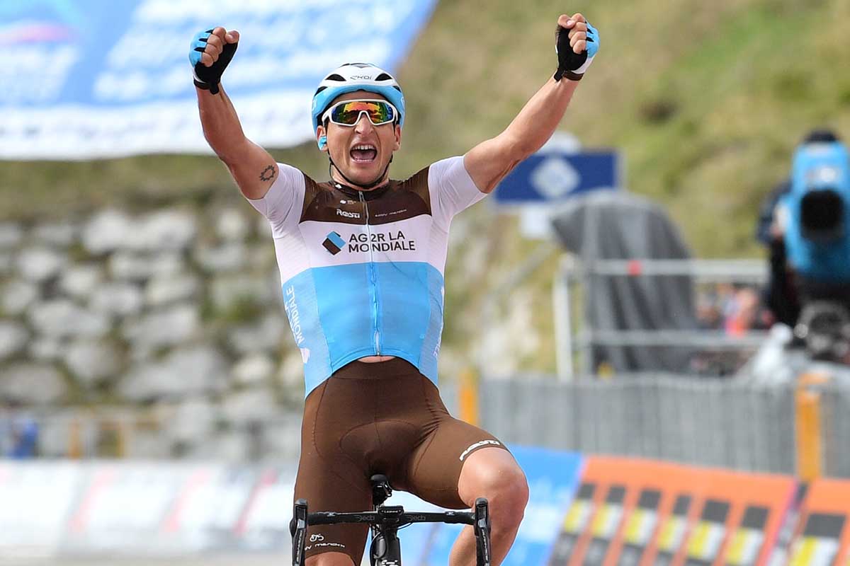 Nans Peter vince la diciassettesima tappa del Giro d'Italia (foto LaPresse)