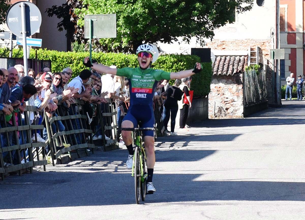 Andrea Bartolozzi vince la Coppa 1° Maggio a Stagno Lombardo (foto Rodella)