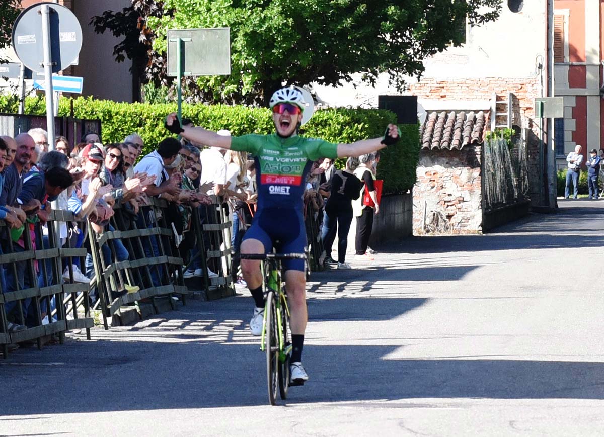 Andrea Bartolozzi vince la Coppa 1° Maggio a Stagno Lombardo (foto Rodella)