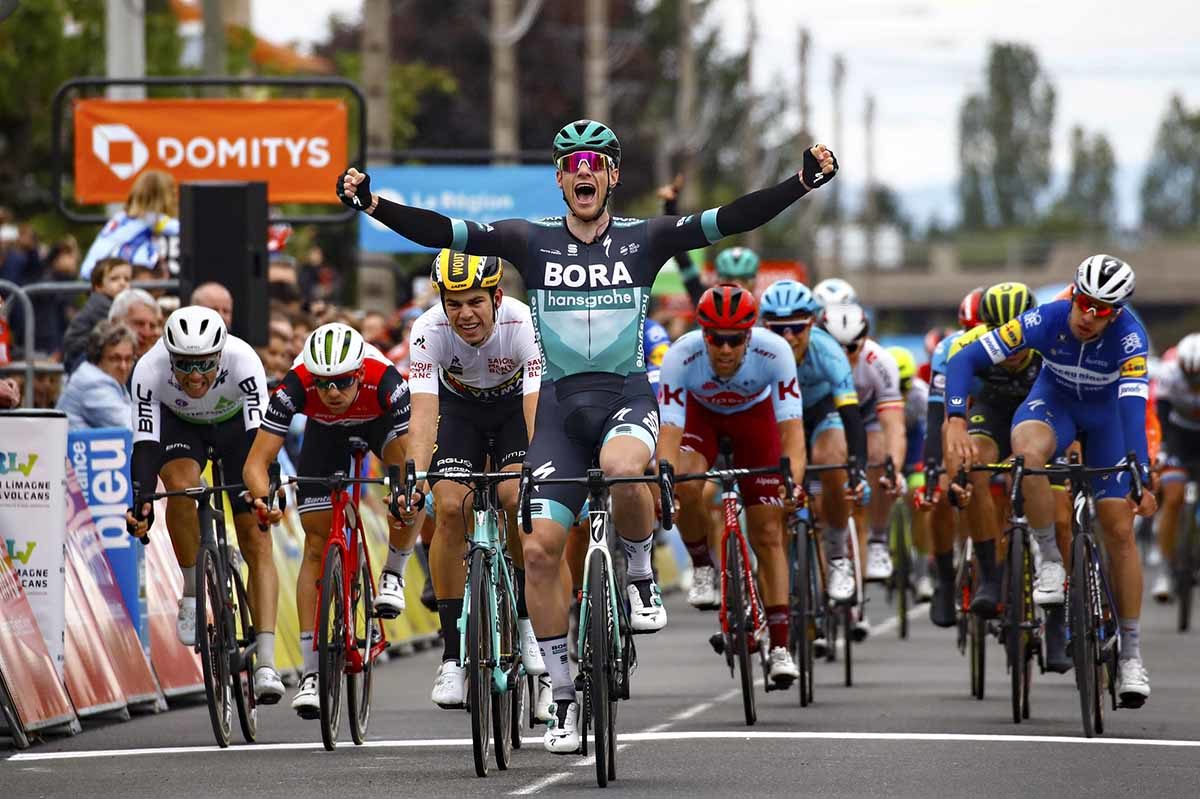 Sam Bennett vince la terza tappa del Criterium du Dauphine 2019 (foto BettiniPhoto)