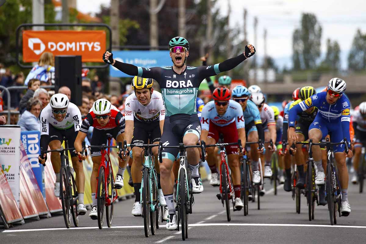 Sam Bennett vince la terza tappa del Criterium du Dauphine 2019 (foto BettiniPhoto)