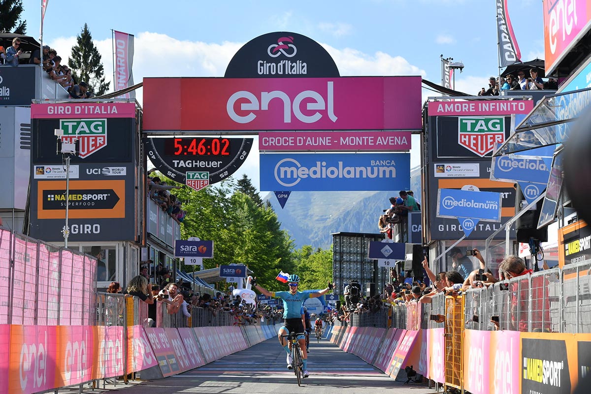 Pello Bilbano vince a Monte Avena la penultima tappa del Giro d'Italia 2019 (foto La Presse)