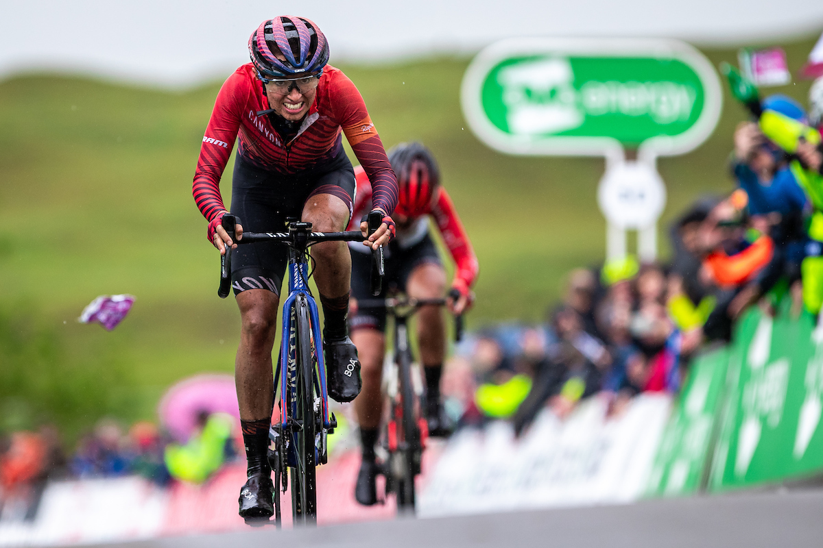 Kasia Niewiadoma vince la quarta tappa dell'OVO Energy Women's Tour (foto SWpix)