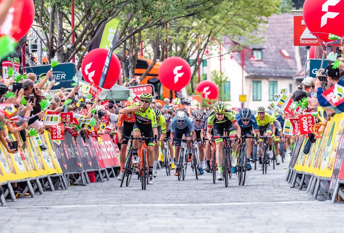 Giovanni Visconti vince la quarta tappa del Giro d'Austria (foto EXPA)