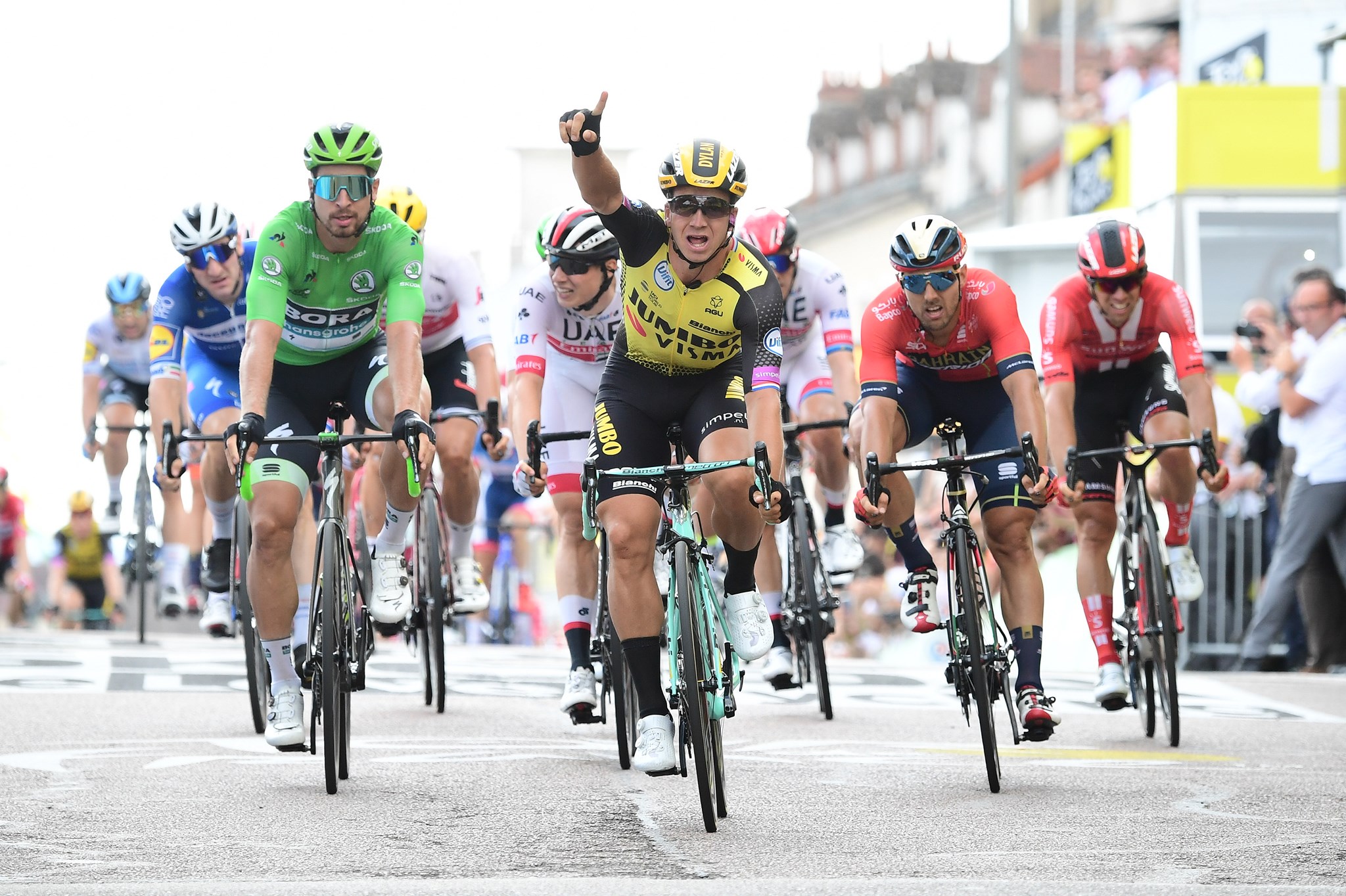 Dylan Groenewegen vince la settima tappa del Tour de France (foto ASO)